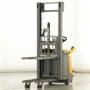 Штабелер JUNGHEINRICH ERC-212-Z (1.2 т, 3.6 м)